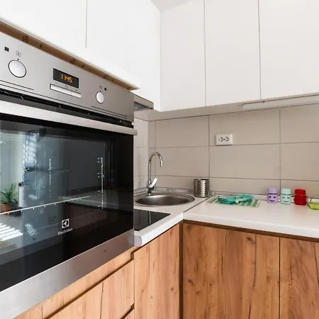 Apartment • Charming ǀ Near City Mall ǀ 1br •