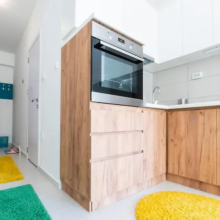 • Charming ǀ Near City Mall ǀ 1br • * Skopje
